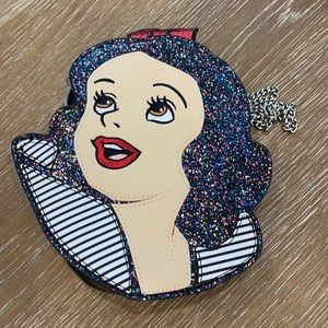 Danielle Nicole Snow White Crossbody